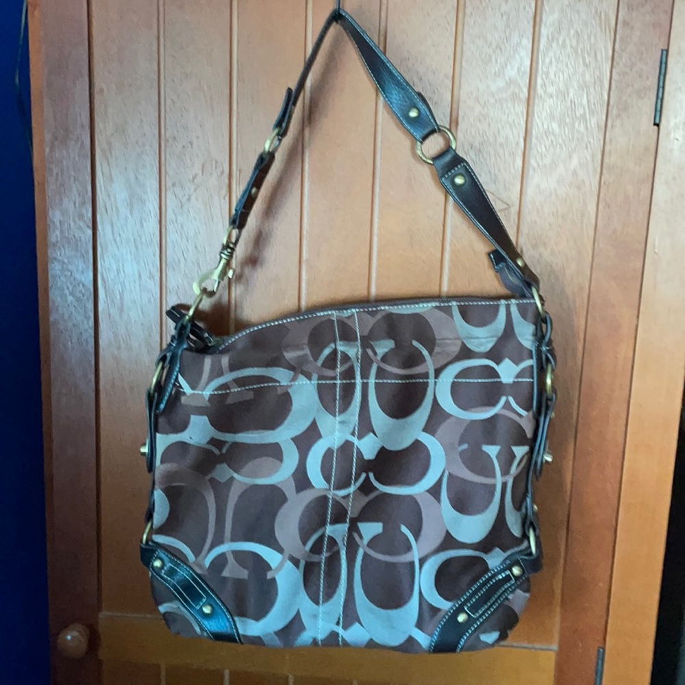 Coach Shoulder Bag Beautiful!